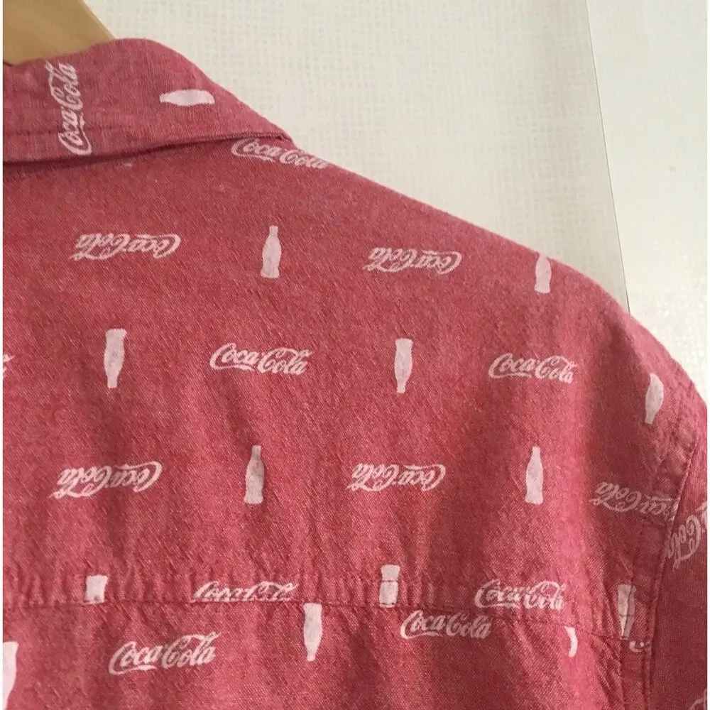 Coca-Cola Shirt Mens Extra Large Red/White Short Sleeved Button Down 100% Cotton
